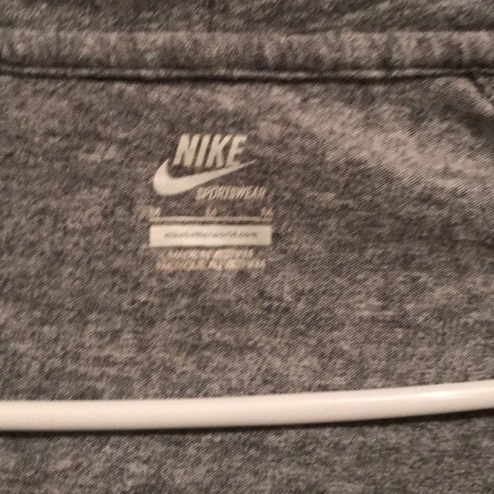 Nike light weight jacket - Picture 3 of 3
